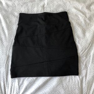 American Eagle Black Pleated Skirt